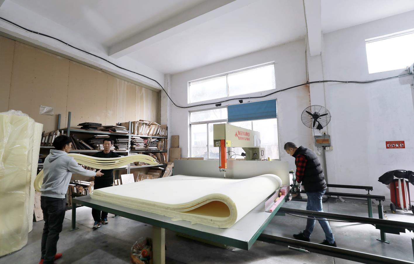 海綿內襯的切割工藝是什么樣的？