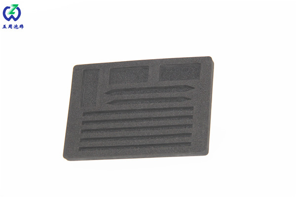 相同密度的海綿內襯軟硬程度一樣嗎