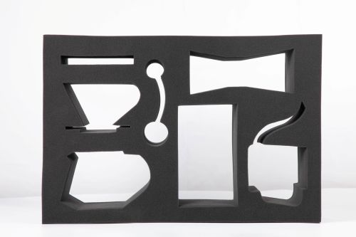 PU海綿內(nèi)襯的溫度適應性：高低溫環(huán)境下的防護表現(xiàn)